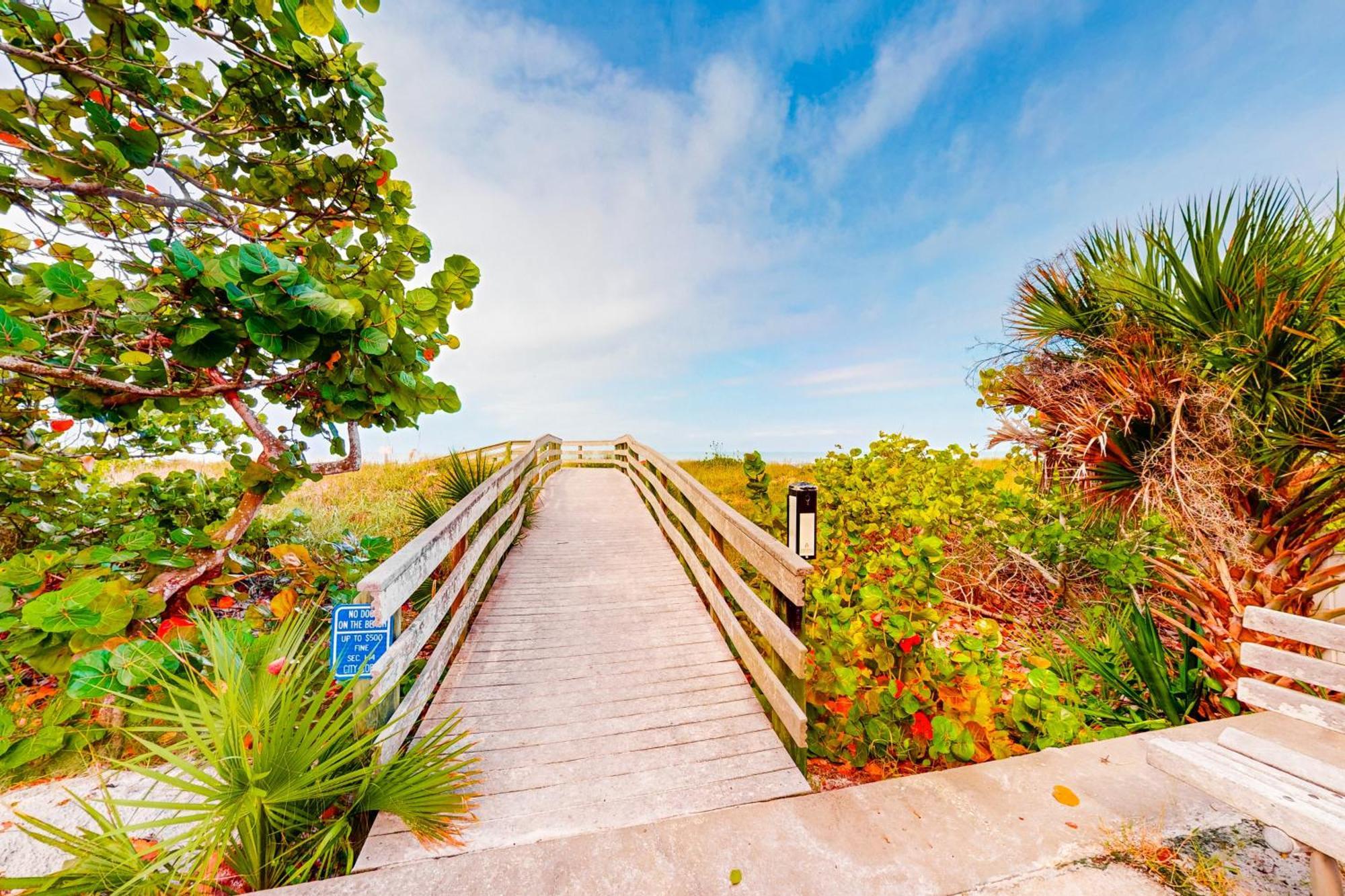 Ferienwohnung Reef Club 306 Clearwater Beach Exterior foto